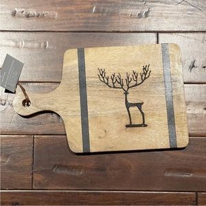 NWT Crofton Holiday Wood Reindeer Cutting / Serving Board